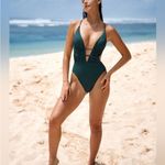 Berlook Dark Green Textured Plunge One Photo 1