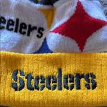 Like New Unisex New Era PittsburghSteelers PomPom NFL Beanie Black and Yellow Photo 2