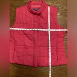 Vineyard Vines quilted vest. Size XL in pink Photo 9