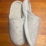 Isotoner  Gray Slippers with Floral Accents Photo 2