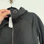 Lorna Jane  Black Azalea Zip Front Jacket in Silver & Black Stripe Small Photo 3