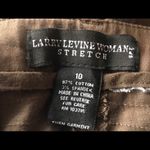 Larry Levine 8/10  Woman Brown capris slack pants Photo 3