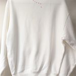 NEW CLARE V. iconique long sleeve sweatshirt in white with peony letters small Photo 5