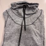 Kuhl  Lea Funnel Cowl Neck Pullover Sweatshirt Sz M Gray Kangaroo Pocket Photo 4