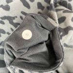 Lululemon Gray Cropped Leopard Animal Print Sport Athletic Leggings 6 Photo 3