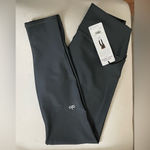 Alo Yoga  NWT Airlift High Waist Leggings Anthracite Grey Size L Photo 6