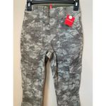 Spanx BRAND NEW  Womens Stretch Twill Ankle Cargo Pants in Size Petite Small Camo Photo 4
