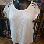 Chico's Chico’s white lace shoulder & neck 1/M normcore top Photo 0