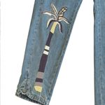 Anthropologie EUC Pilcro Blue Beach
Cottage Tie Waist Embroidered Jeans Size XS Photo 6
