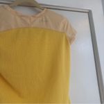 Under Armour women’s size XS yellow t-shirt activewear mesh back short sleeve Photo 4