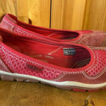 Keen  Mercer Ballerina CNX Ballet Womens Suede Flat Slip On Red Size US 8 EU 38.5 Photo 0