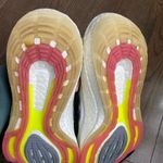 Adidas  Ultraboost 21 Women’s Size 7 white solar yellow Photo 6