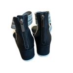 Sorel  Cameron Flatform White Black Sandals Stretch Ankle Strap Size 8 Women's Photo 6