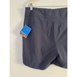 Columbia NWT Omni Shade Blue Regular Fit Women’s Shorts Size 16 UPF 50 Photo 4