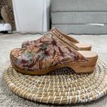 Sanita Women’s Wood Orchid Clogs Mules Shoes Slip On in Multicolor 42/US 11.5 Tan Photo 5