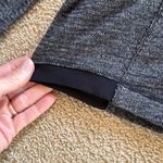 Lululemon  Unknown Sweater Style Sz6 EUC Black/ Grey Photo 6