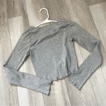 Brandy Melville  Tshirt mckenna crop long sleeve womens Gray (one size) casual Photo 3