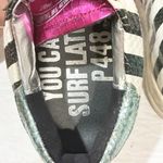 P448  Size 37/7.5 Black White Striped Low Top Sneakers Photo 4