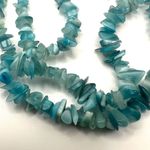 blue dyed mother of pearl chip necklace Photo 3