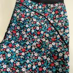Lands' End  Mid Rise Pull On floral athletic short Size 10 Photo 3