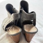 JustFab Kenia Cut Out Heeled Sandal Gray Faux Nubuck Leather Size 7.5 Heels Photo 5