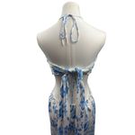 Women’s Endless Blu Medium White Backless Sleeveless Maxi Dress with Blue Floral Size undefined Photo 4