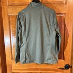 Under Armour  Women’s 1/4 Zip Pull Over Size Xl-EUC Photo 3