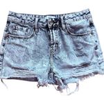 Womens I&M Signature Acid Wash Raw Hem Distressed Denim Jean Shorts Photo 0