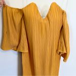Elliatt NWT Marigold Mustard Off-Shoulder Long Sleeve Pleated Dress - Small Photo 3