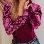 VICI  | Dina Top Photo 7