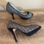 Caparros  Peep Toe Formal Platform High Heels Shoes Silver Black Sparkle Size 6 Photo 13