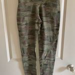 Alphalete camo crossed leggings Photo 0
