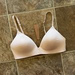 SKIMS Wireless Form T-shirt Bra Sand Size 36B Photo 4