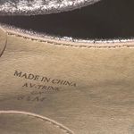 Adrienne Vittadini  Trink Silver Distressed Leather Oxford Flats 6.5 in EUC Photo 7