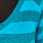 Under Armour semi fitted Longsleeve striped hoodie women sz L Photo 2