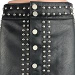 At Piece Black Studded Button Front High Waisted Edgy Pocket Casual Shorts Sz XS Photo 3