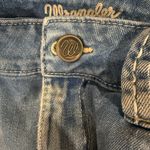 Wrangler  Light Blue Straight Leg Jeans size 4/6 Photo 4
