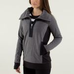 Lululemon Post Chaturanga Women’s Pullover Black / Ambient Grey / Black Size 6 Photo 2