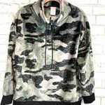 NWT women’s deluxe touch half zip lounge top Green Size L Photo 4