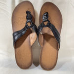 Clarks Mimmey Paige Black Leather Thong Cork Wedge Sandals Size 9 65269 **Flaw** Photo 1