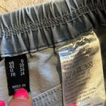 Isaac Mizrahi pull on elastic waist ankle jeans light wash mid rise size… Photo 6