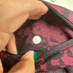 Lululemon Speed Up Crop 21” in Scatter Blossom Jacquard Garnet Black Photo 4
