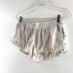 Lululemon  Hotty Hot Short II 2.5" White Barely Beige 8 Photo 4