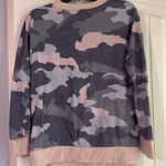 Amazon Pink camo  sweater  Photo 0
