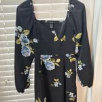 Forever 21 Black dress with floral accents Photo 1