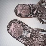 Tory Burch  Miller Womens 9* Snakeskin Leather Thong Sandals Designer‎ Shoes Logo Photo 5