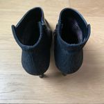 Tahari Black Leather Heeled Lug Sole Ankle Booties 6.5 Photo 2