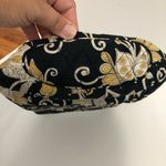 Vera Bradley RETIRED  women’s Hannah yellow bird pattern small handbag‎ Photo 6