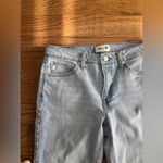 Seven7  Women's Stretch High Waist 90's Straight Jean‎ Size 6 Light Wash Photo 3