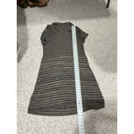 Womans Avenue 18 Photo 7